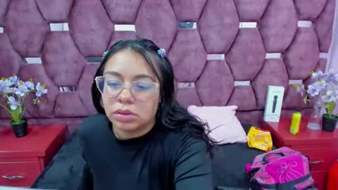 _violeta18_ online show from 11-24-25, 03:28