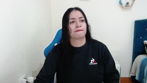 Snapshot of _vitoria1 chatting on 01-04-25, 03:29 Victoria online show from 01-04-25, 03:29