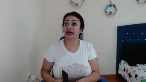 Snapshot of _vitoria1 chatting on 03-03-25, 02:36 Victoria online show from 03-03-25, 02:36