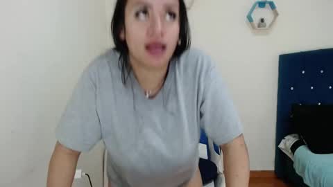 Snapshot of _vitoria1 chatting on 03-12-25, 06:07 Victoria online show from 03-12-25, 06:07