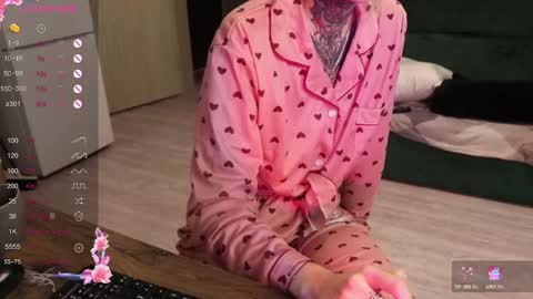 Snapshot of _viv1an_ chatting on 12-30-24, 02:30 Alis online show from 12-30-24, 02:30