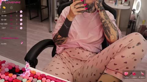 Alis online show from 11-07-25, 07:19