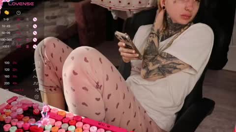 Alis online show from 04-23-26, 02:41