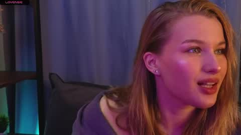 _watchmesmile_ online show from 05-02-26, 04:28