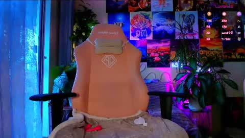Enni online show from 07-28-26, 11:17
