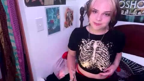 Snapshot of _xxalexx chatting on 09-24-25, 02:37 _xxalexx online show from 09-24-25, 02:37
