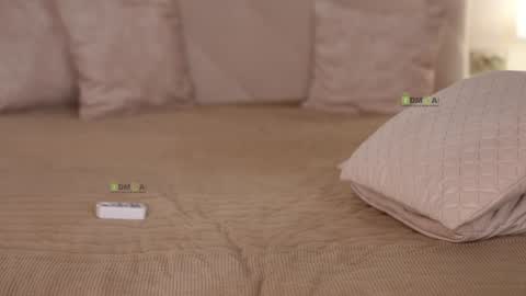 Snapshot of _your_angel chatting on 12-07-24, 03:58 YOUR ANGEL online show from 12-07-24, 03:58