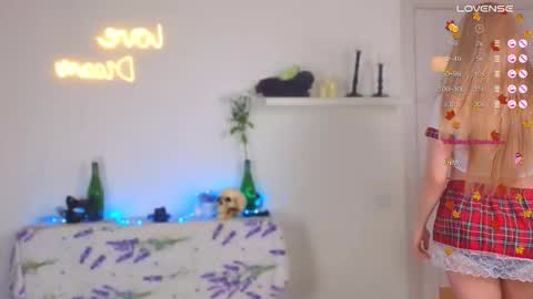 LITTLE FOX online show from 10-27-25, 11:47