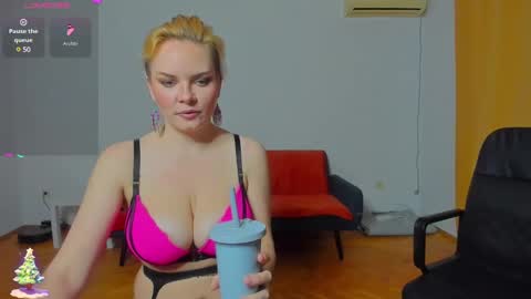 Candice and Mark online show from 12-15-24, 04:59