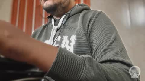 Snapshot of a4h_odin chatting on 10-08-25, 08:34 Sleepy owl online show from 10-08-25, 08:34