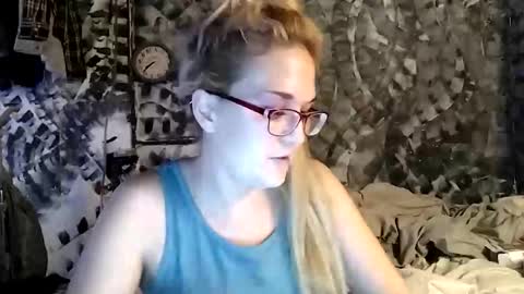 Bree Anna online show from 12-30-24, 07:11