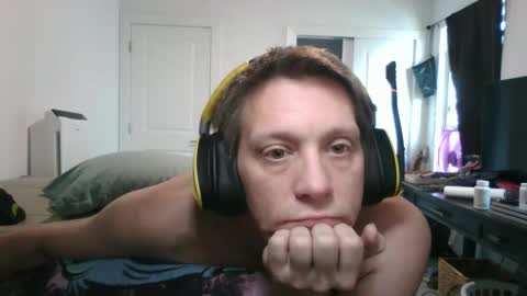 A Bored Dragon online show from 02-10-26, 05:39
