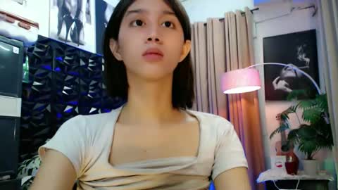 Lovely Yana  online show from 04-10-26, 12:21