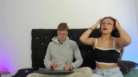 Snapshot of a_sexy_couple__ chatting on 12-19-25, 06:37 A Sexy Couple online show from 12-19-25, 06:37