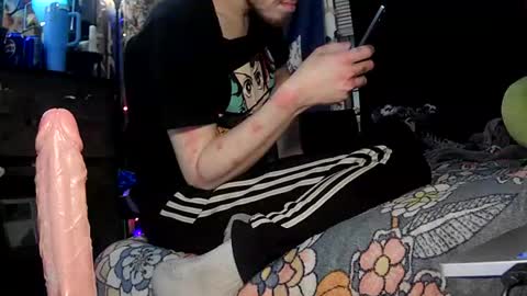 Chris online show from 11-18-25, 01:44