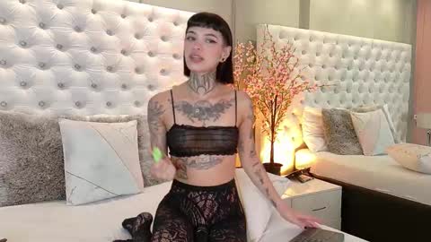 Snapshot of aa_lunit chatting on 09-17-25, 02:41 Luni online show from 09-17-25, 02:41