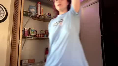 Snapshot of aa_xys1 chatting on 10-24-25, 09:00 aa_xys1 online show from 10-24-25, 09:00