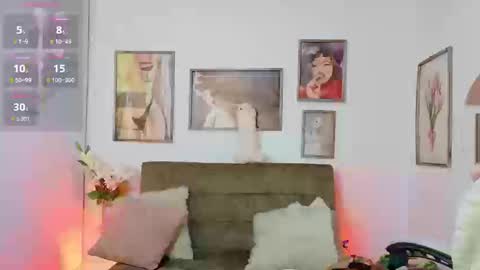 Snapshot of aaaaamy_1 chatting on 09-20-25, 12:44 Aamy online show from 09-20-25, 12:44