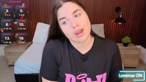 Snapshot of aabby_lee chatting on 01-12-26, 07:30 Abby Lee online show from 01-12-26, 07:30