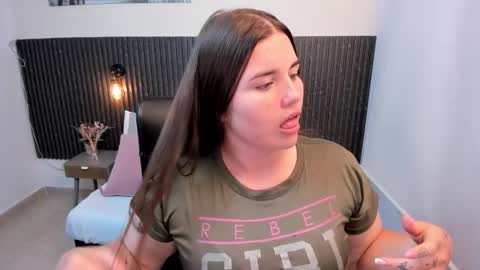 Snapshot of aabby_lee chatting on 02-08-26, 07:28 Abby Lee online show from 02-08-26, 07:28