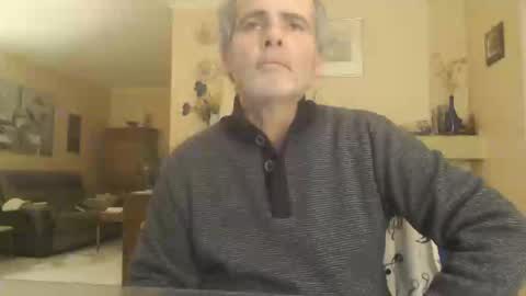 Snapshot of aalex1717 chatting on 01-12-26, 06:46 Aalex1717 online show from 01-12-26, 06:46