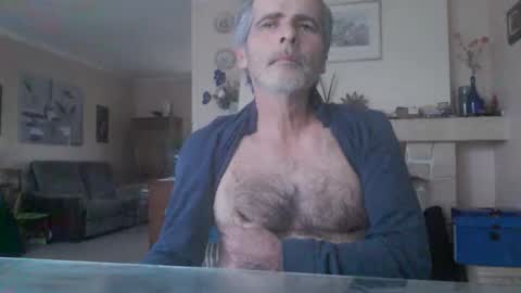 Snapshot of aalex1717 chatting on 01-18-26, 08:40 Aalex1717 online show from 01-18-26, 08:40