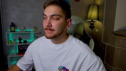 Alex online show from 12-30-24, 01:14