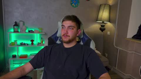 Alex online show from 01-11-25, 08:54