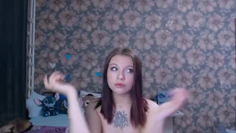 Snapshot of aalicebubble chatting on 03-01-26, 12:29 Alice online show from 03-01-26, 12:29