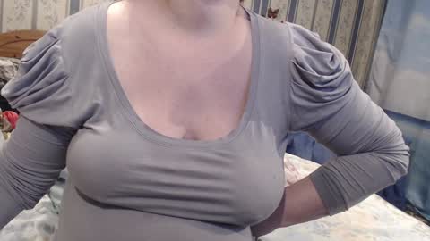 Snapshot of aamarillis chatting on 01-13-25, 03:45 NINA online show from 01-13-25, 03:45