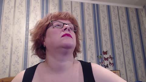 Snapshot of aamarillis chatting on 02-04-26, 08:14 NINA online show from 02-04-26, 08:14