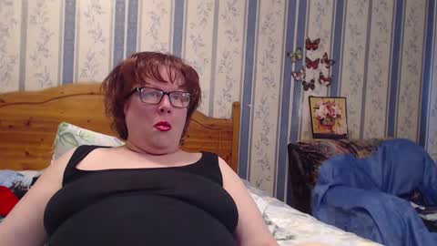 Snapshot of aamarillis chatting on 03-09-26, 06:06 NINA online show from 03-09-26, 06:06