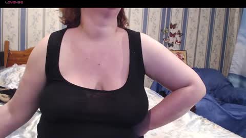 Snapshot of aamarillis chatting on 07-10-26, 08:11 NINA online show from 07-10-26, 08:11