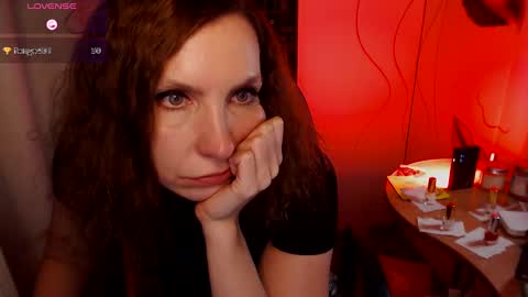 Snapshot of aamazingjoi chatting on 12-27-24, 11:21 Katie online show from 12-27-24, 11:21