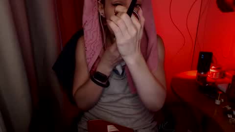 Snapshot of aamazingjoi chatting on 01-15-25, 06:54 Katie online show from 01-15-25, 06:54