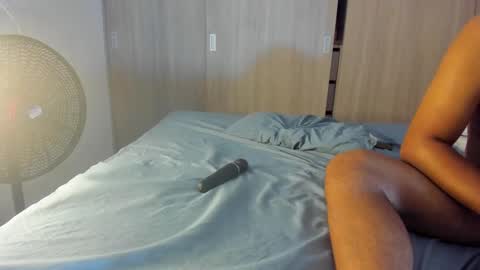 Snapshot of aaron_and_ann chatting on 02-22-25, 07:56 Aaron y Ann online show from 02-22-25, 07:56