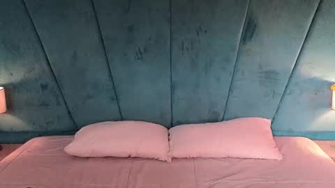 Snapshot of aaron_eze chatting on 02-12-26, 08:48 Aaron Ezequiel online show from 02-12-26, 08:48