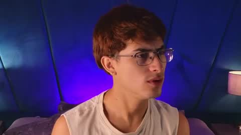 Snapshot of aaron_eze chatting on 07-18-26, 12:09 Aaron Ezequiel online show from 07-18-26, 12:09