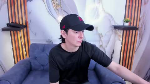 Aaron online show from 10-28-25, 11:47