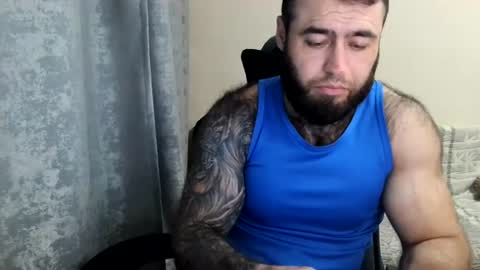 Snapshot of aaron_royal chatting on 06-26-26, 04:11 Davin tayl online show from 06-26-26, 04:11