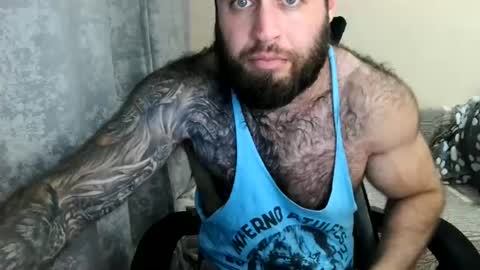 Snapshot of aaron_royal chatting on 07-08-26, 03:05 Davin tayl online show from 07-08-26, 03:05
