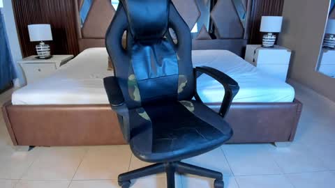 Aaron online show from 12-05-24, 09:17