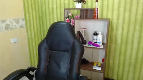 im NiallDun online show from 02-17-25, 05:14