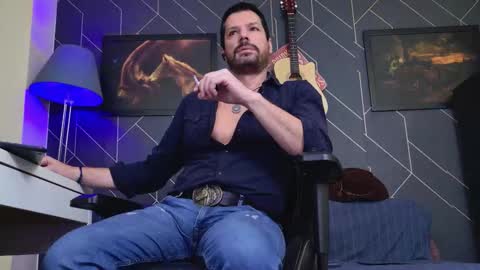 Aaron online show from 11-30-25, 04:16