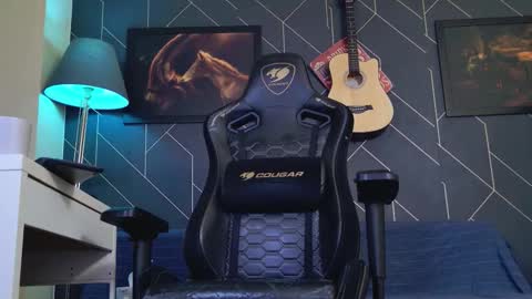 Snapshot of aaronbomer chatting on 02-18-26, 07:26 Aaron online show from 02-18-26, 07:26