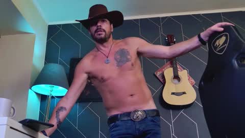 Snapshot of aaronbomer chatting on 02-20-26, 06:41 Aaron online show from 02-20-26, 06:41