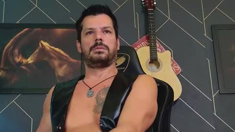 Snapshot of aaronbomer chatting on 03-08-26, 06:01 Aaron online show from 03-08-26, 06:01