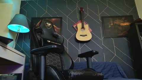 Snapshot of aaronbomer chatting on 03-12-26, 06:14 Aaron online show from 03-12-26, 06:14