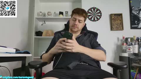 Aaron  online show from 04-24-26, 09:06