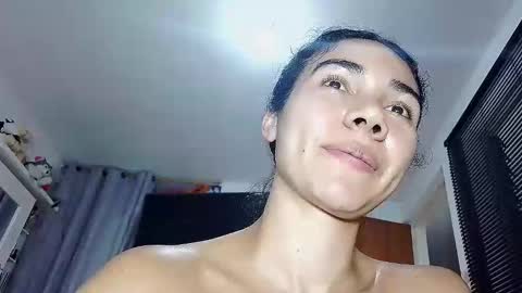 Snapshot of abbi_moon chatting on 01-07-25, 11:48 Martina online show from 01-07-25, 11:48